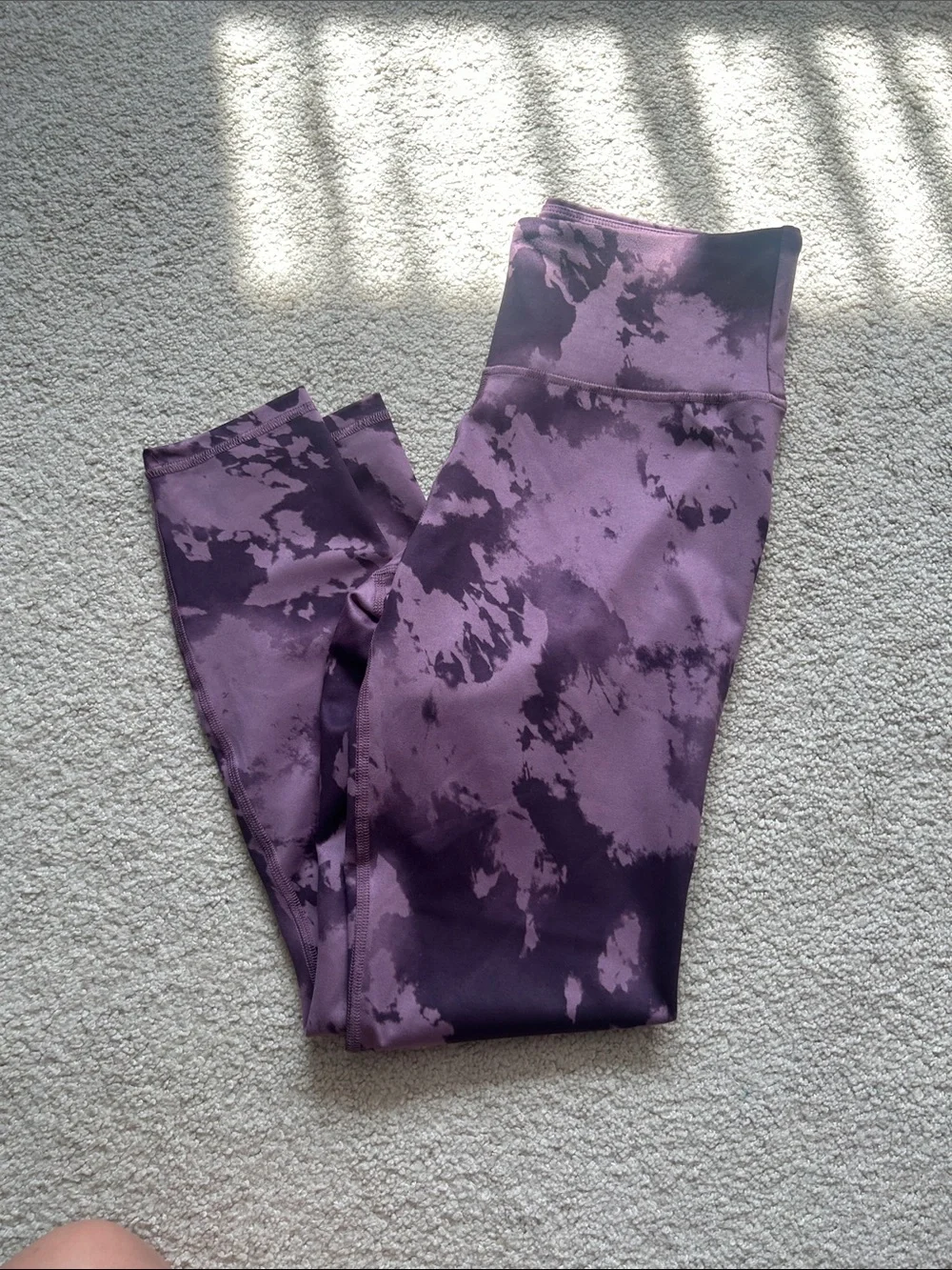 Womens Purple Marble Patterned Active Leggings